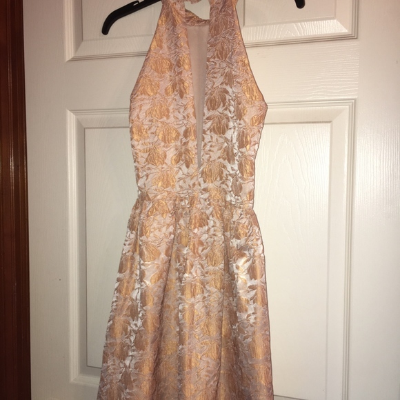 Mock neck peach flower print cocktail dress - Picture 2 of 2